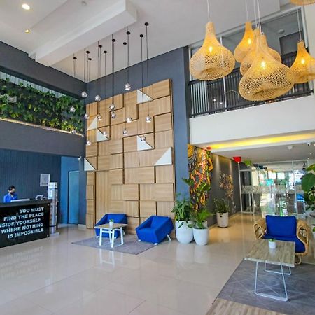 Hotel Fortunagrande Seturan Yogyakarta Maguwo Buitenkant foto
