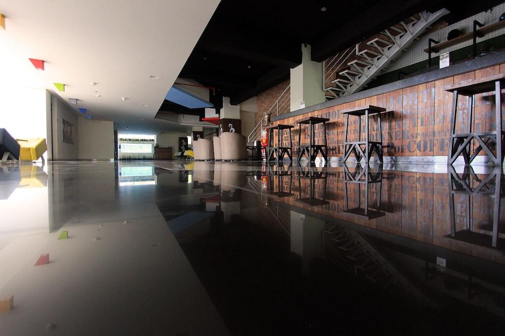Hotel Fortunagrande Seturan Yogyakarta Maguwo Buitenkant foto