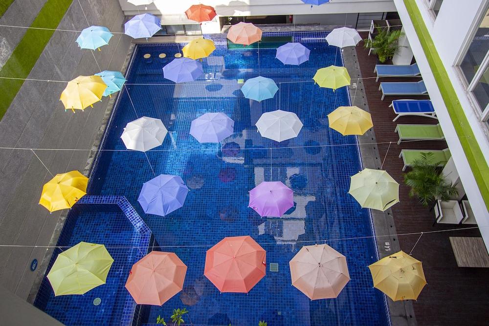Hotel Fortunagrande Seturan Yogyakarta Maguwo Buitenkant foto