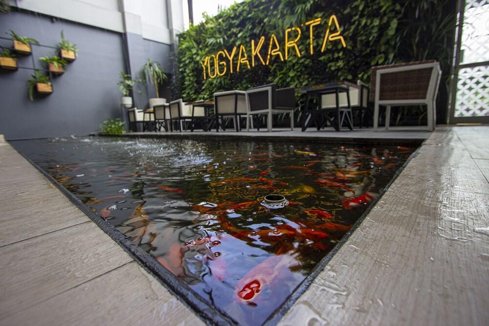 Hotel Fortunagrande Seturan Yogyakarta Maguwo Buitenkant foto