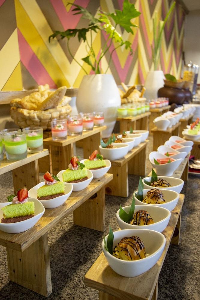 Hotel Fortunagrande Seturan Yogyakarta Maguwo Buitenkant foto
