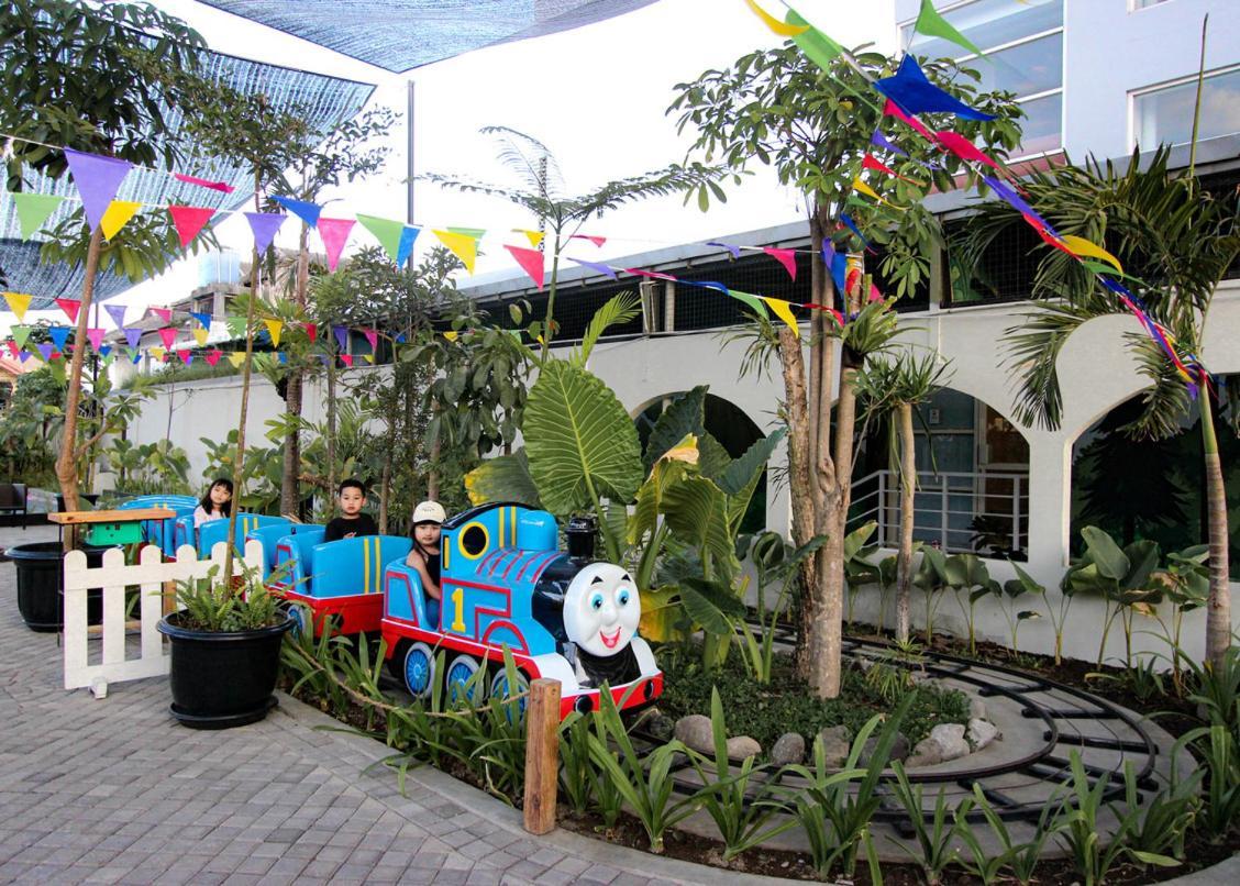 Hotel Fortunagrande Seturan Yogyakarta Maguwo Buitenkant foto