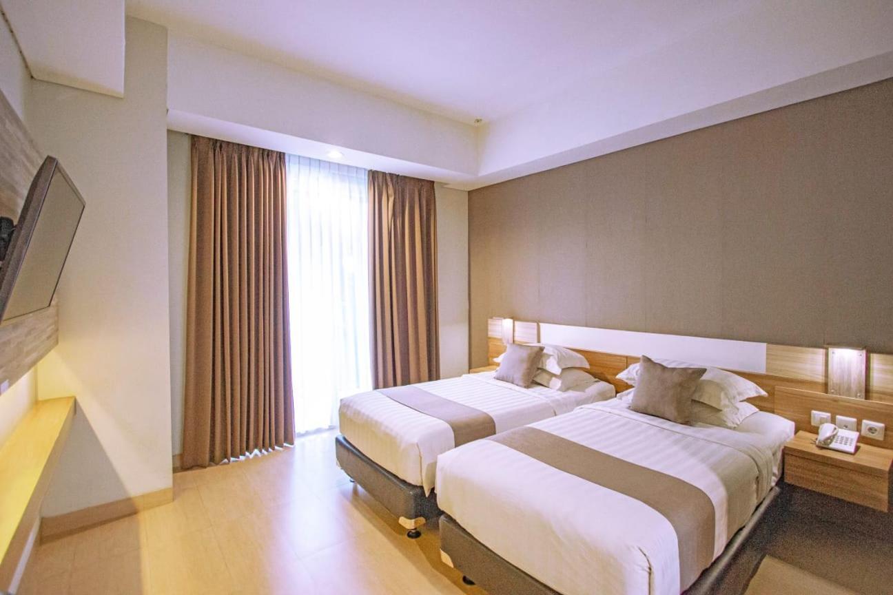 Hotel Fortunagrande Seturan Yogyakarta Maguwo Buitenkant foto