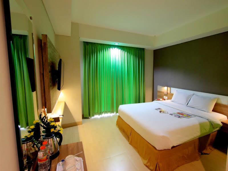 Hotel Fortunagrande Seturan Yogyakarta Maguwo Buitenkant foto